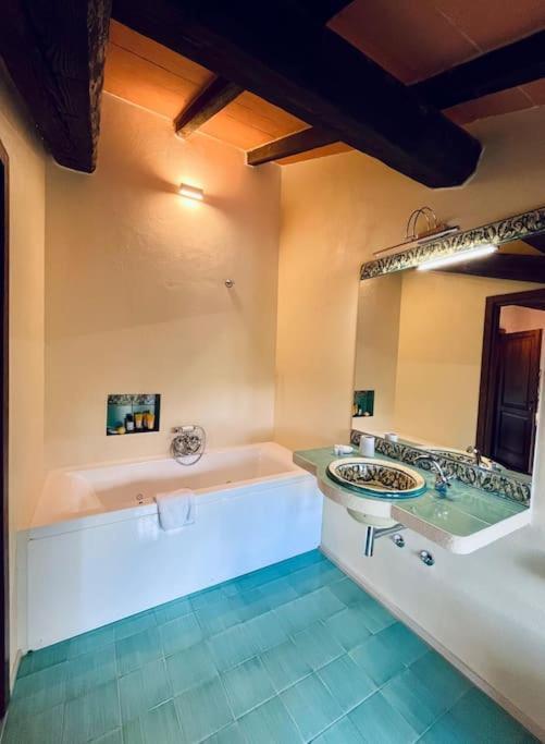 Villa Finetta - Tabiano Castello Country Villas Сальсомаджоре-Терме Экстерьер фото
